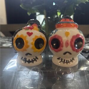 Dia De Los Muertos Salt & Pepper Set - Multicolor